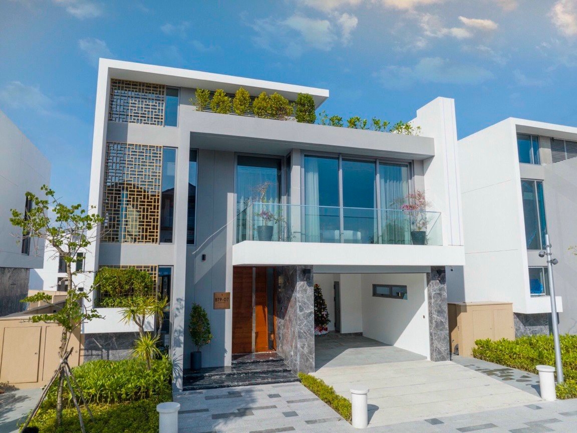 thiết kế biệt thự biển kết hợp cây xanh