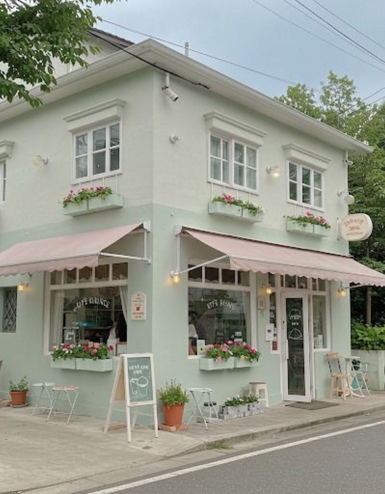 Thiết kế nhà ở 2 tầng tích hợp không gian quán cafe p
